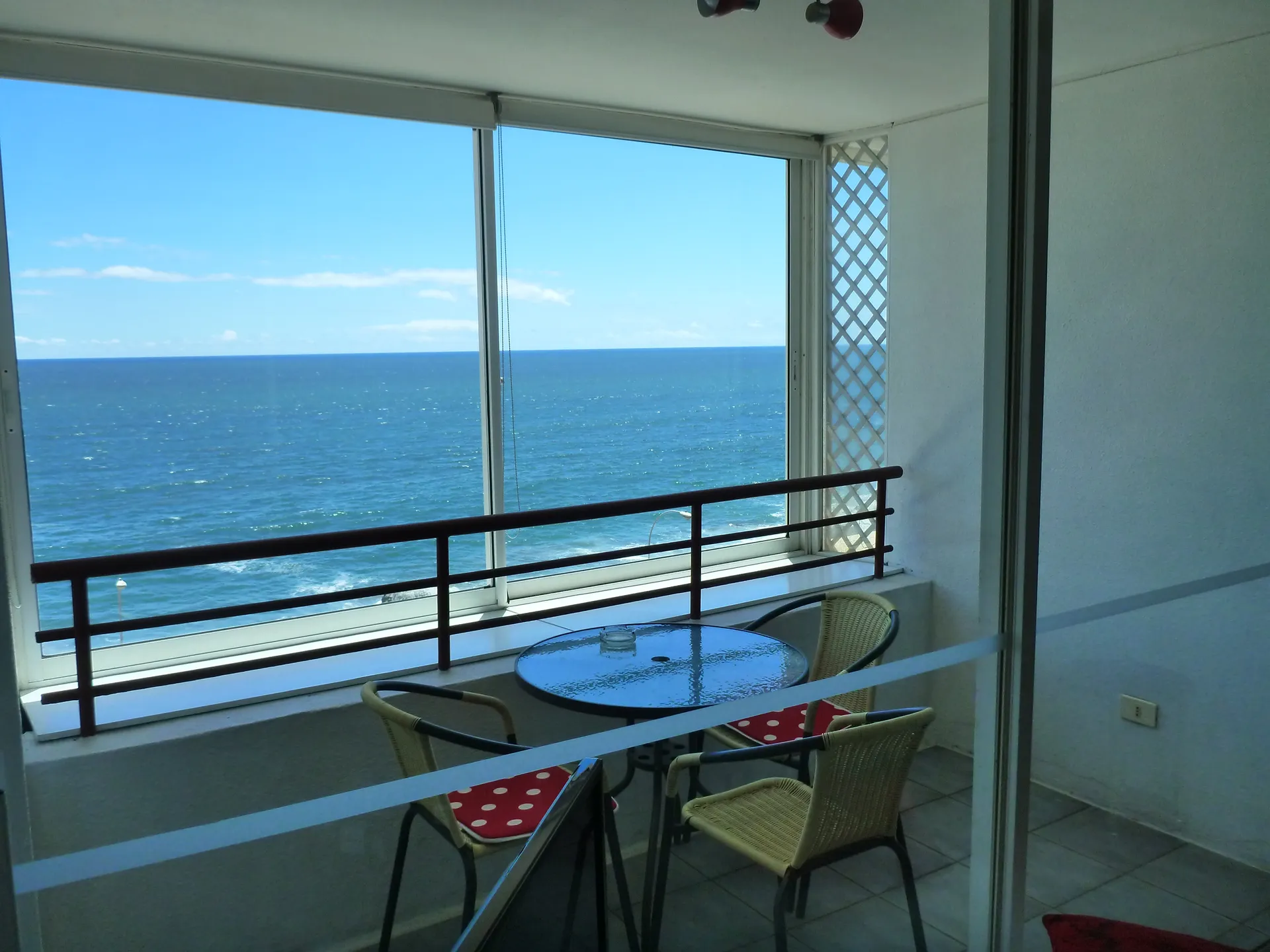 Terraza con vista al mar en Viña del Mar